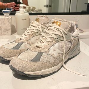 Golden goose dad-star size 42. White/grey/silver.